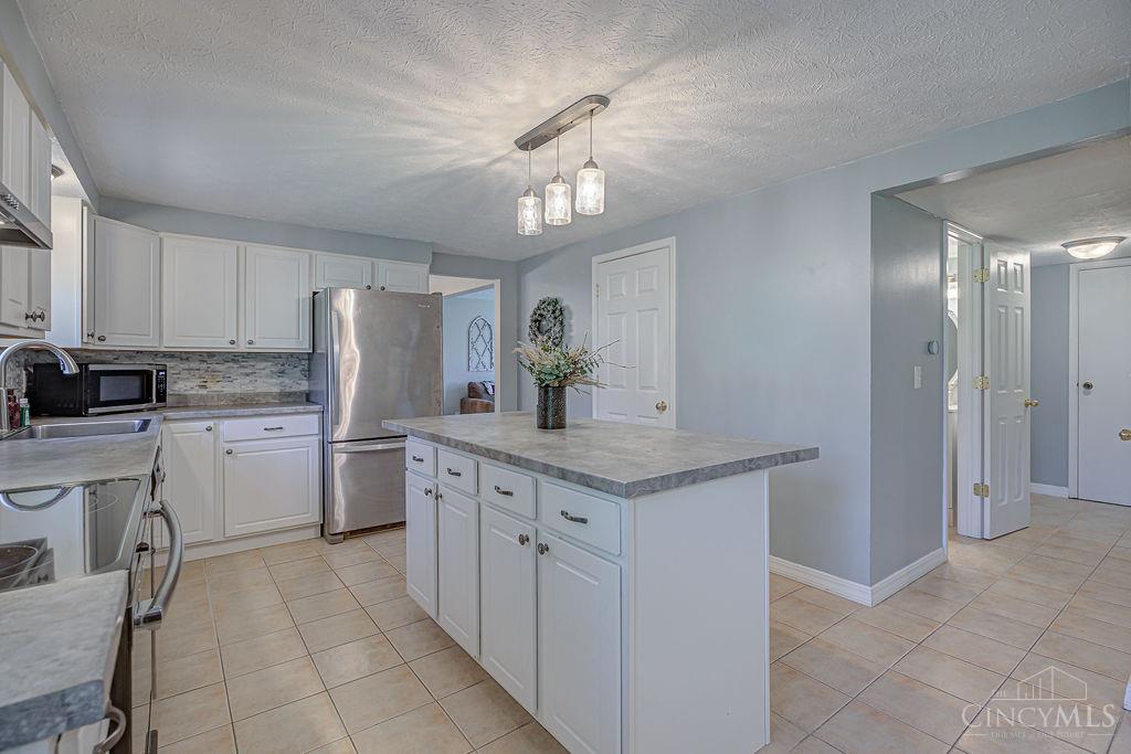 4924 Alvernovalley Court