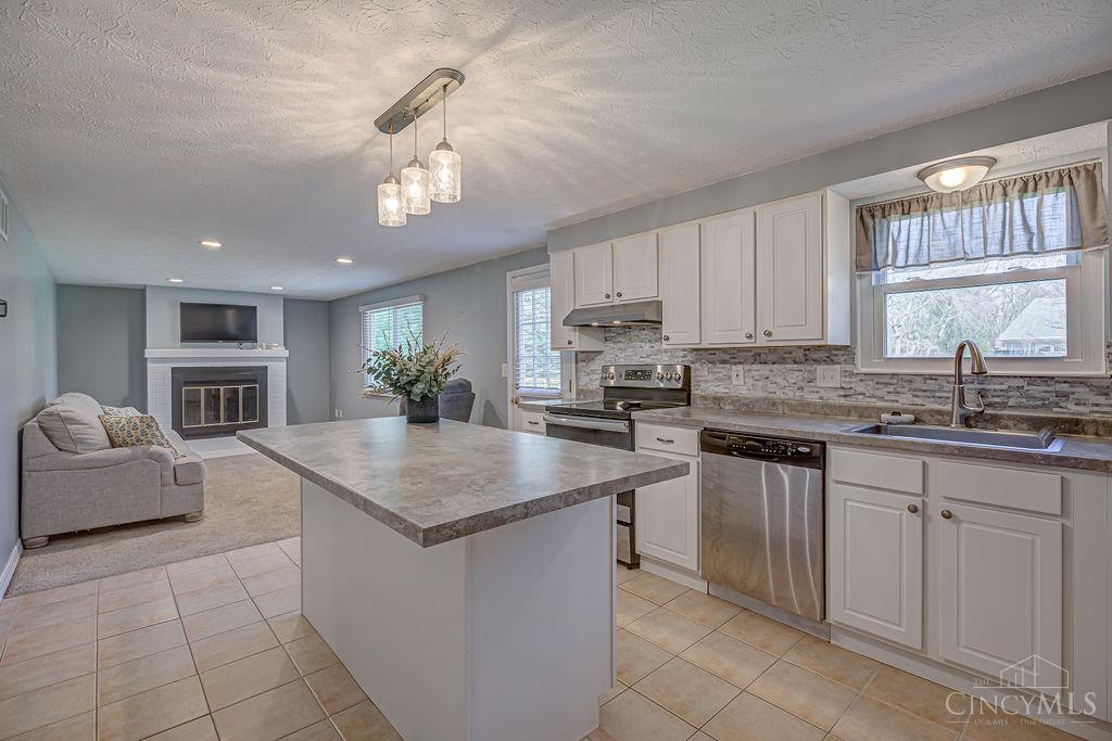 4924 Alvernovalley Court