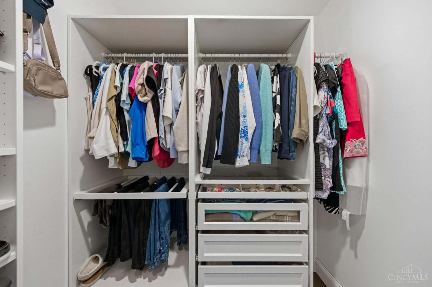 3184 Red Brick Court