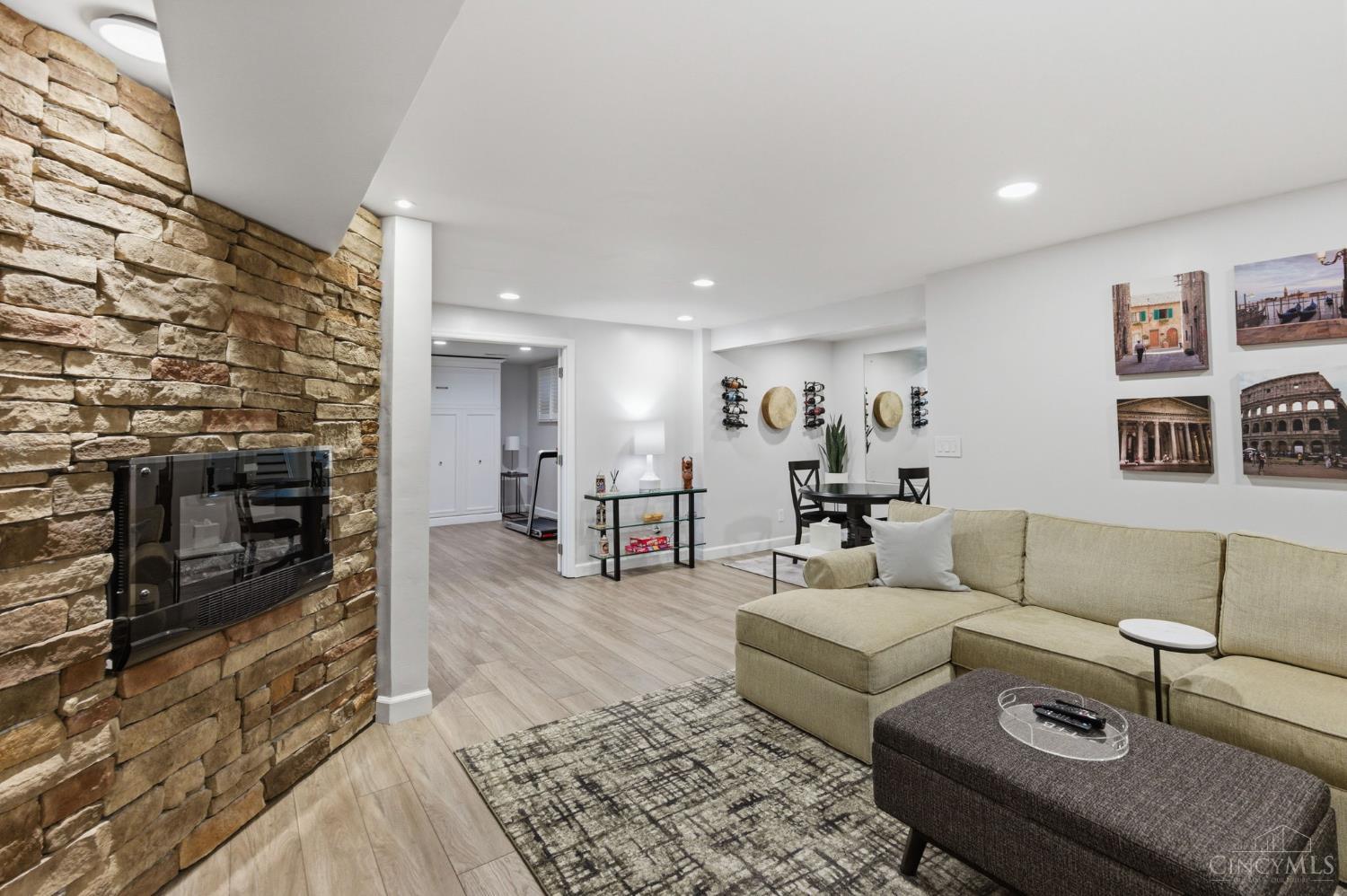 3184 Red Brick Court