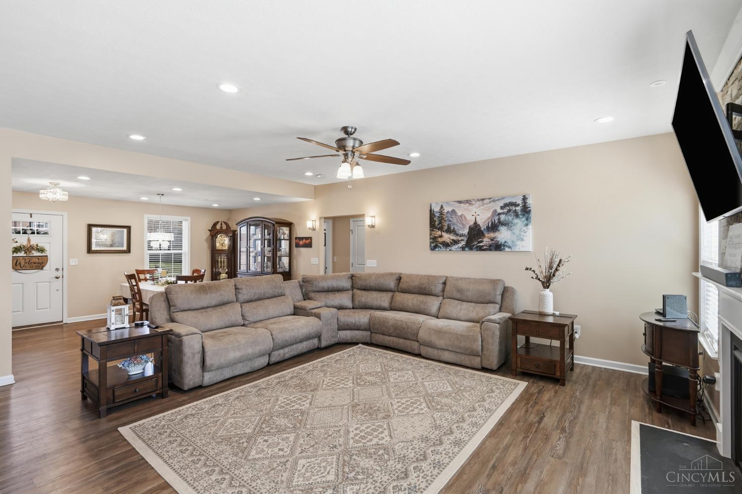 4001 Ivy Wood Drive