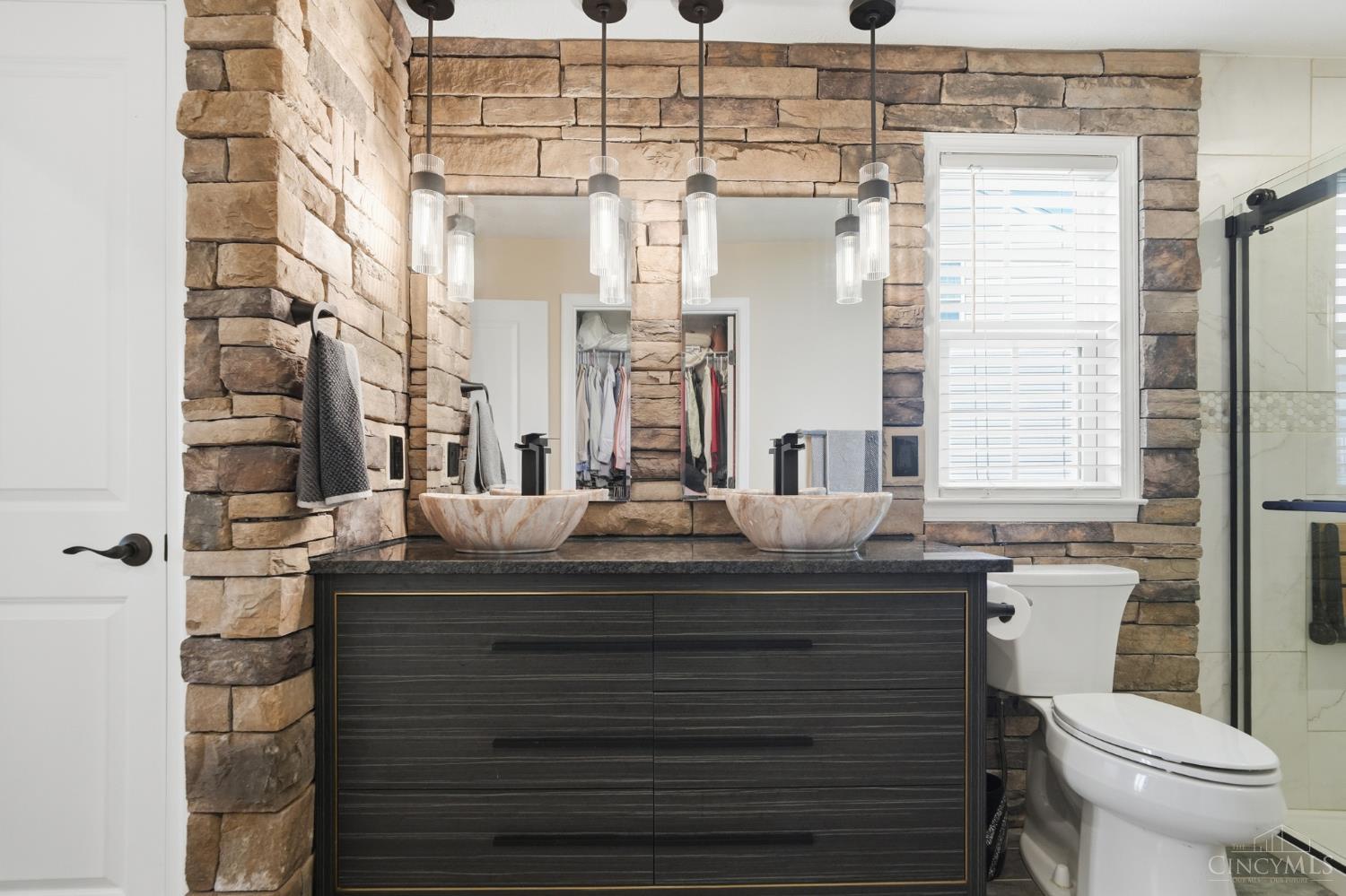 4001 Ivy Wood Drive
