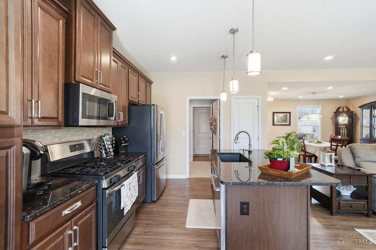 4001 Ivy Wood Drive