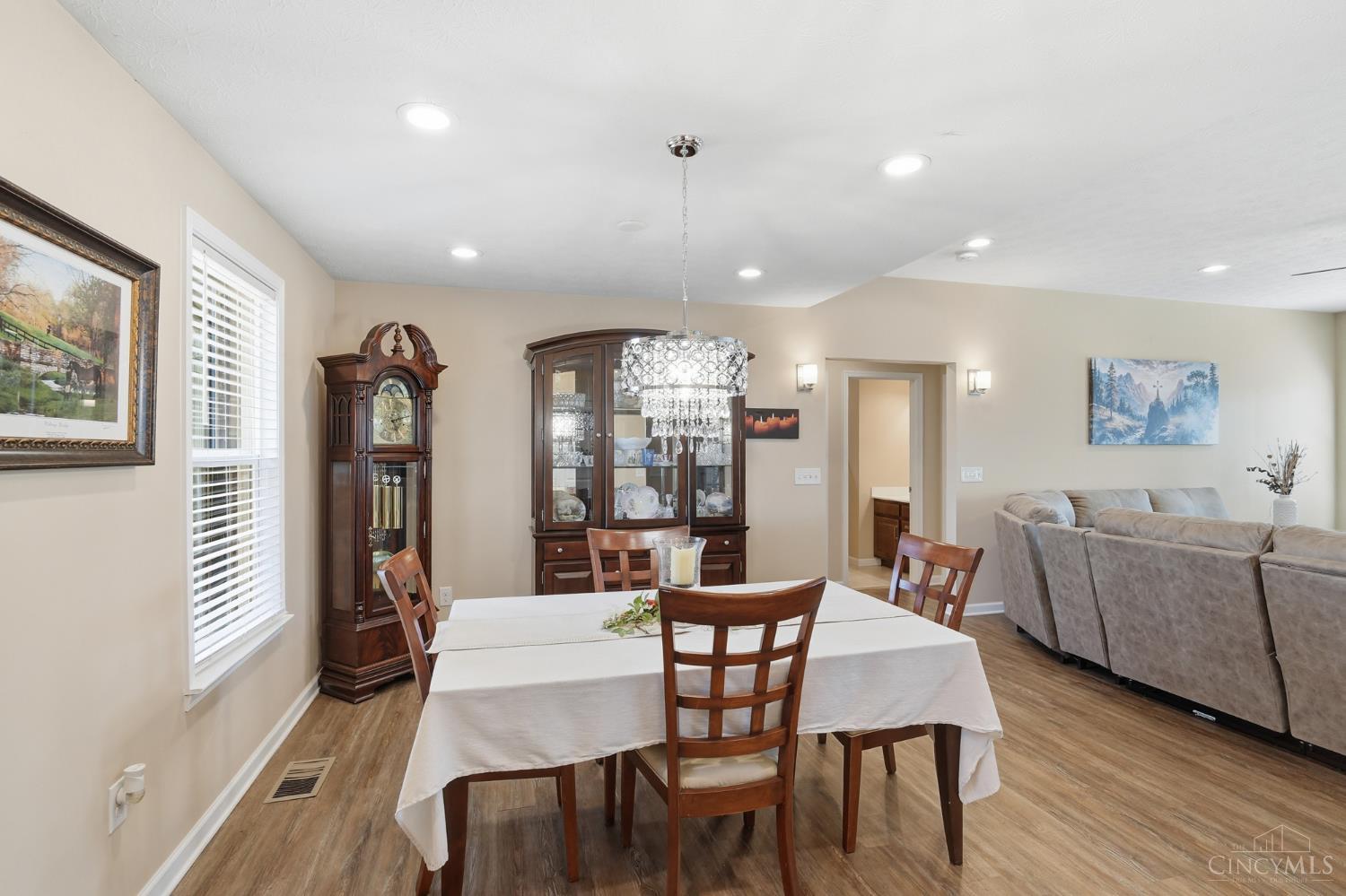 4001 Ivy Wood Drive