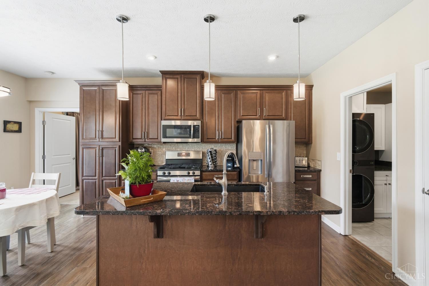 4001 Ivy Wood Drive