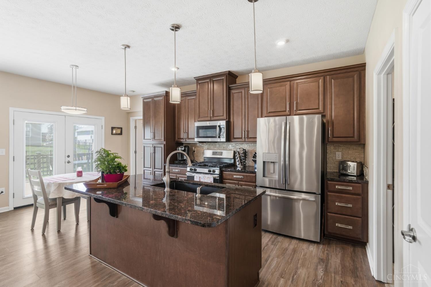 4001 Ivy Wood Drive