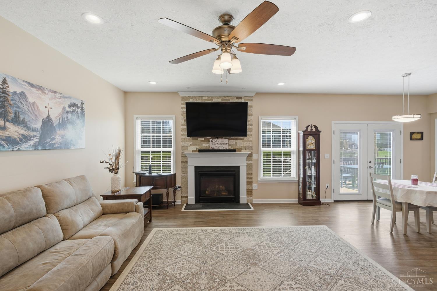 4001 Ivy Wood Drive