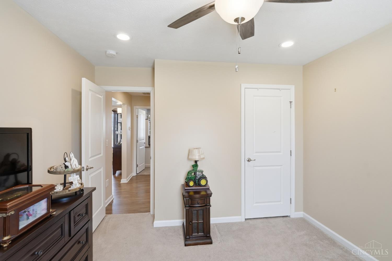 4001 Ivy Wood Drive
