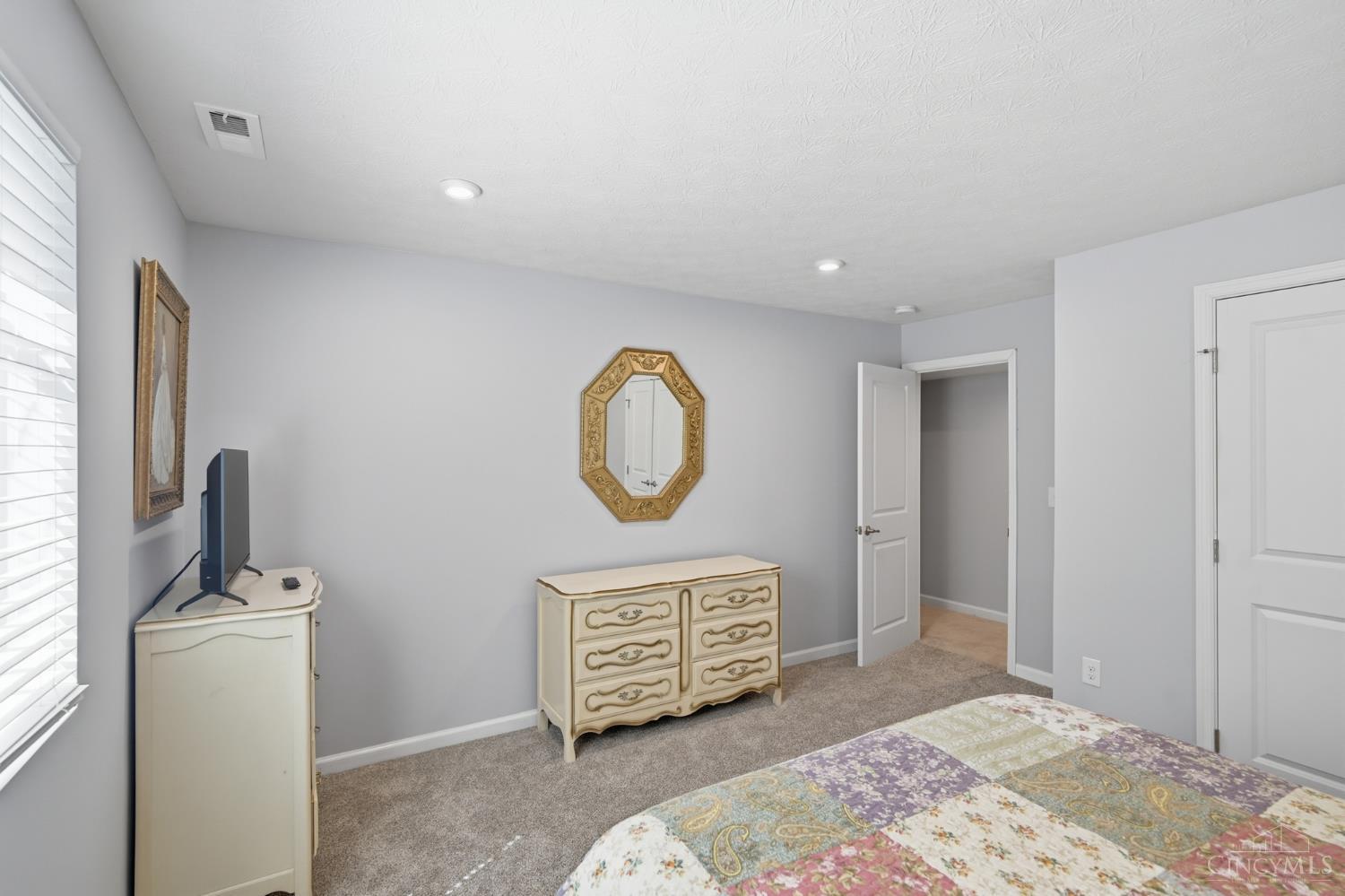 4001 Ivy Wood Drive