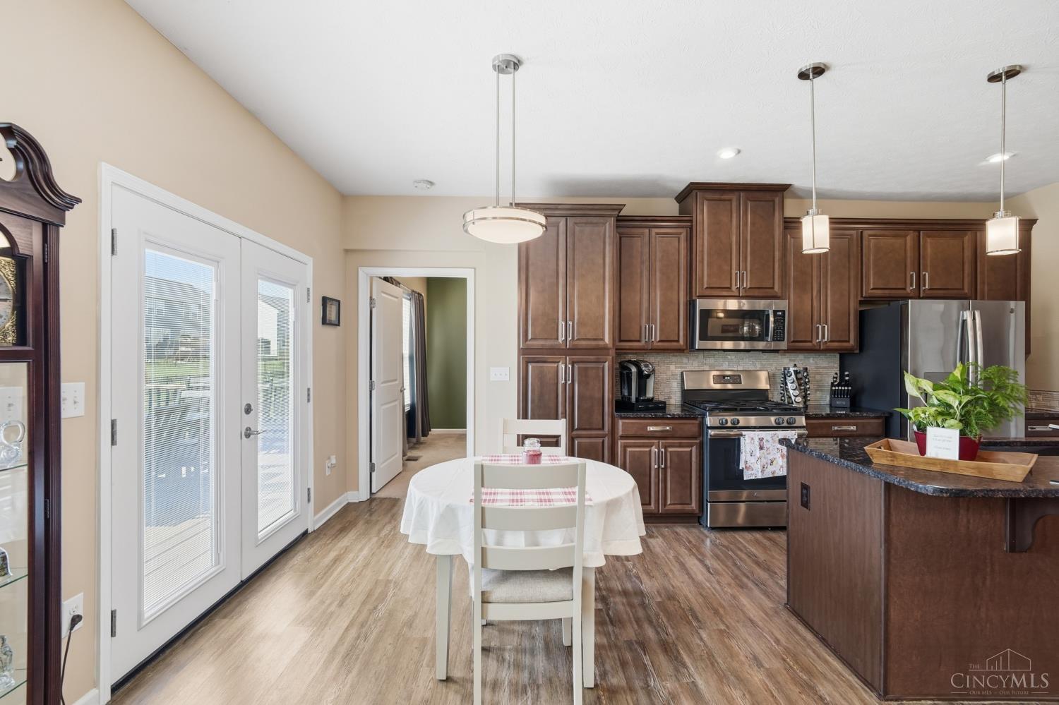4001 Ivy Wood Drive