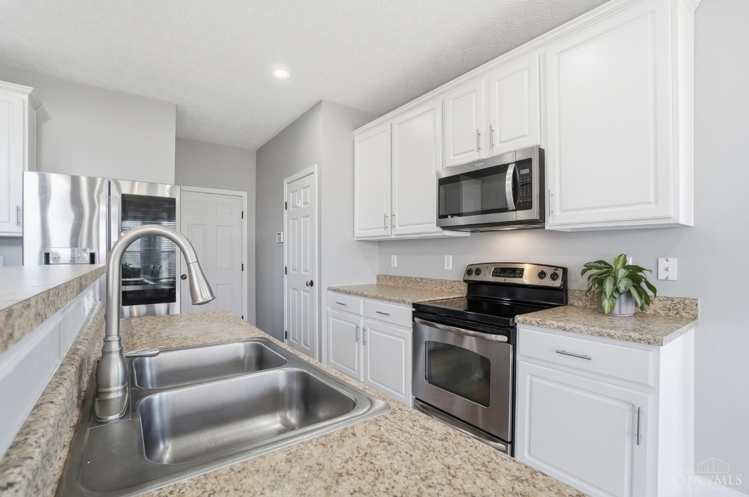 1155 Lake Field Drive