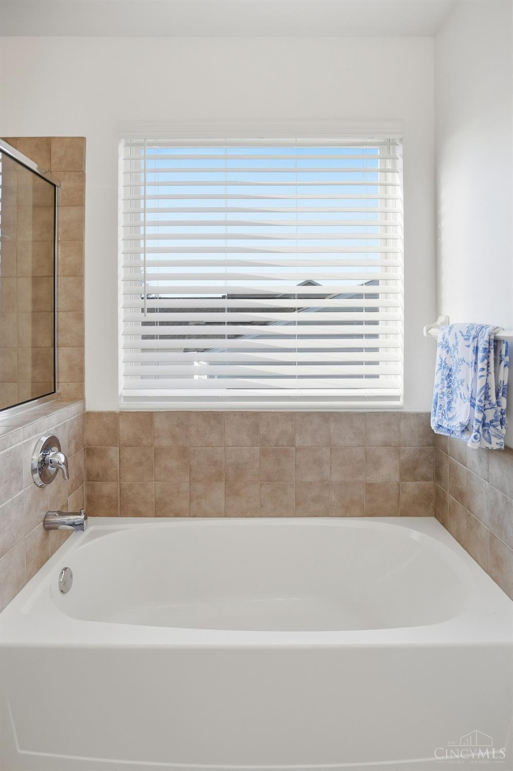 1155 Lake Field Drive