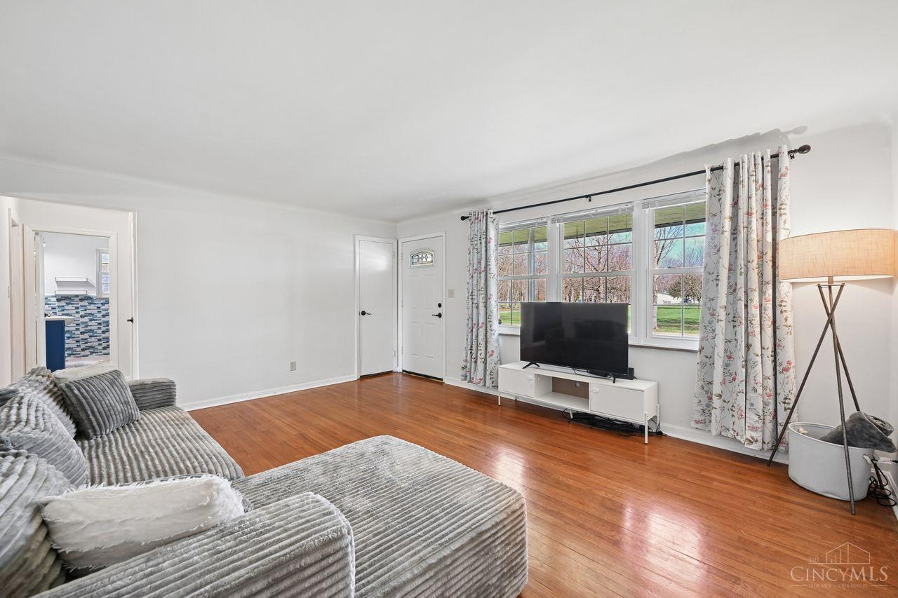 328 Apple Road