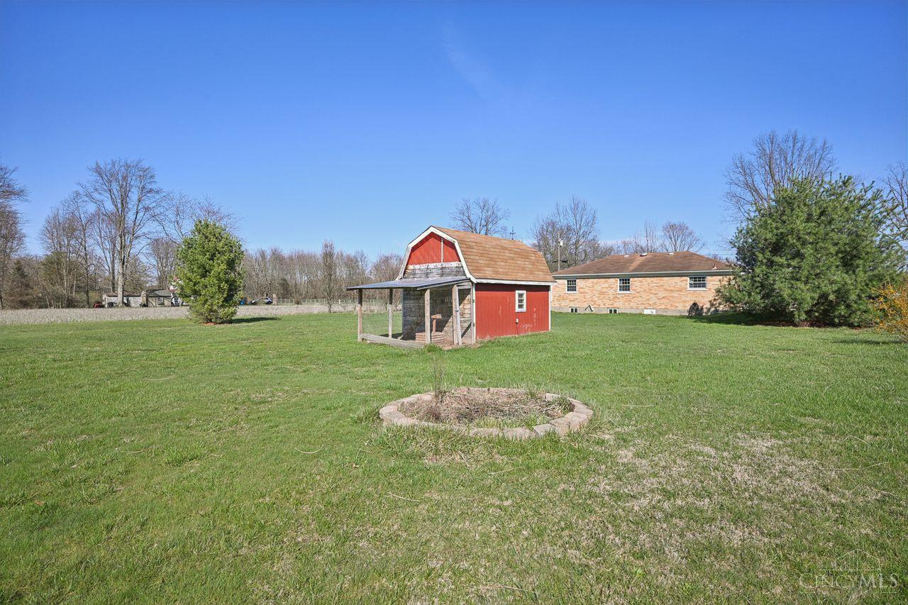 328 Apple Road