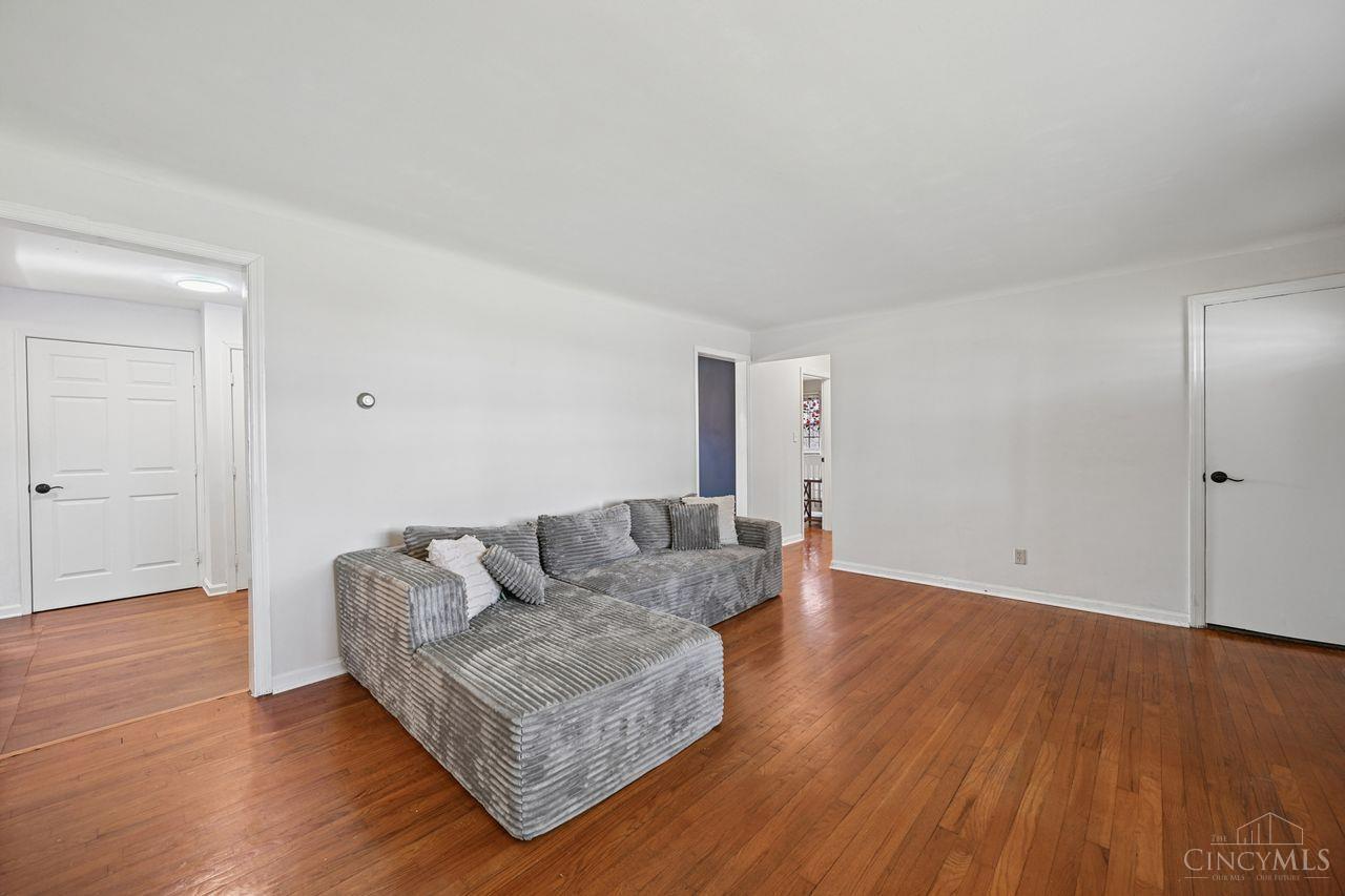 328 Apple Road