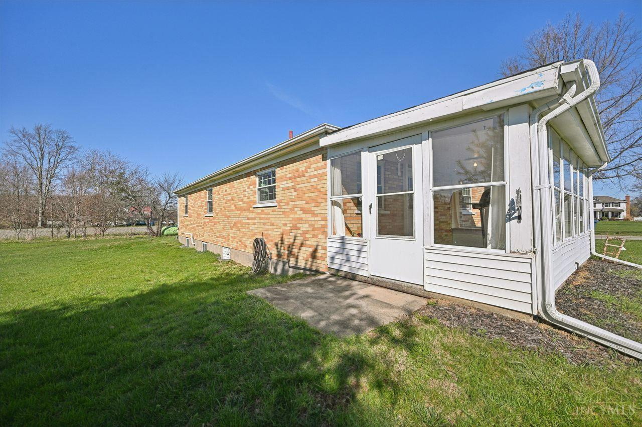 328 Apple Road