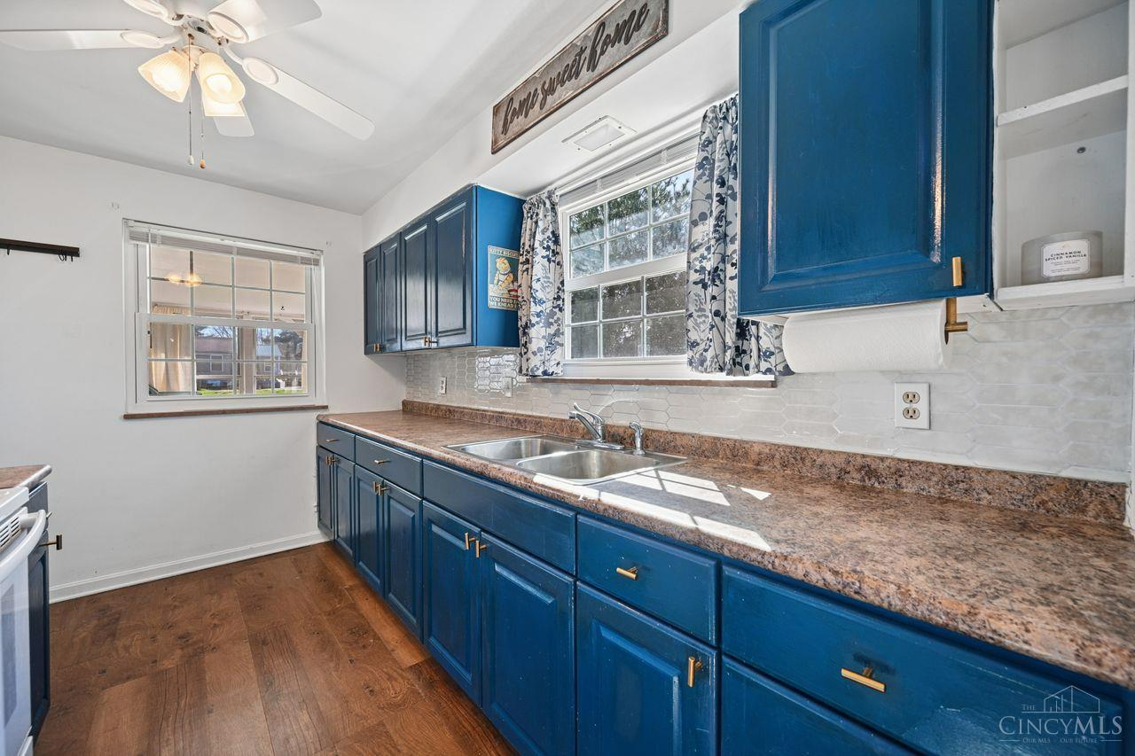 328 Apple Road