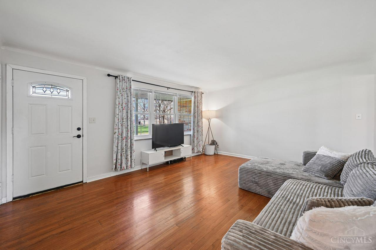 328 Apple Road