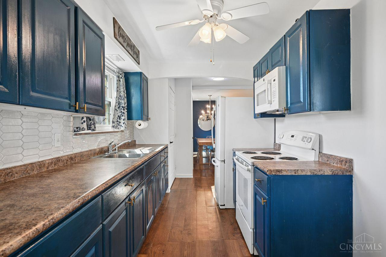 328 Apple Road