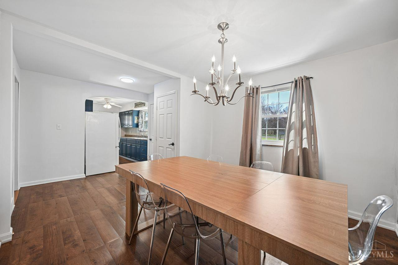 328 Apple Road