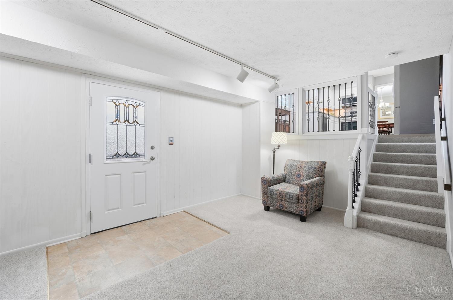 9678 Iris Drive