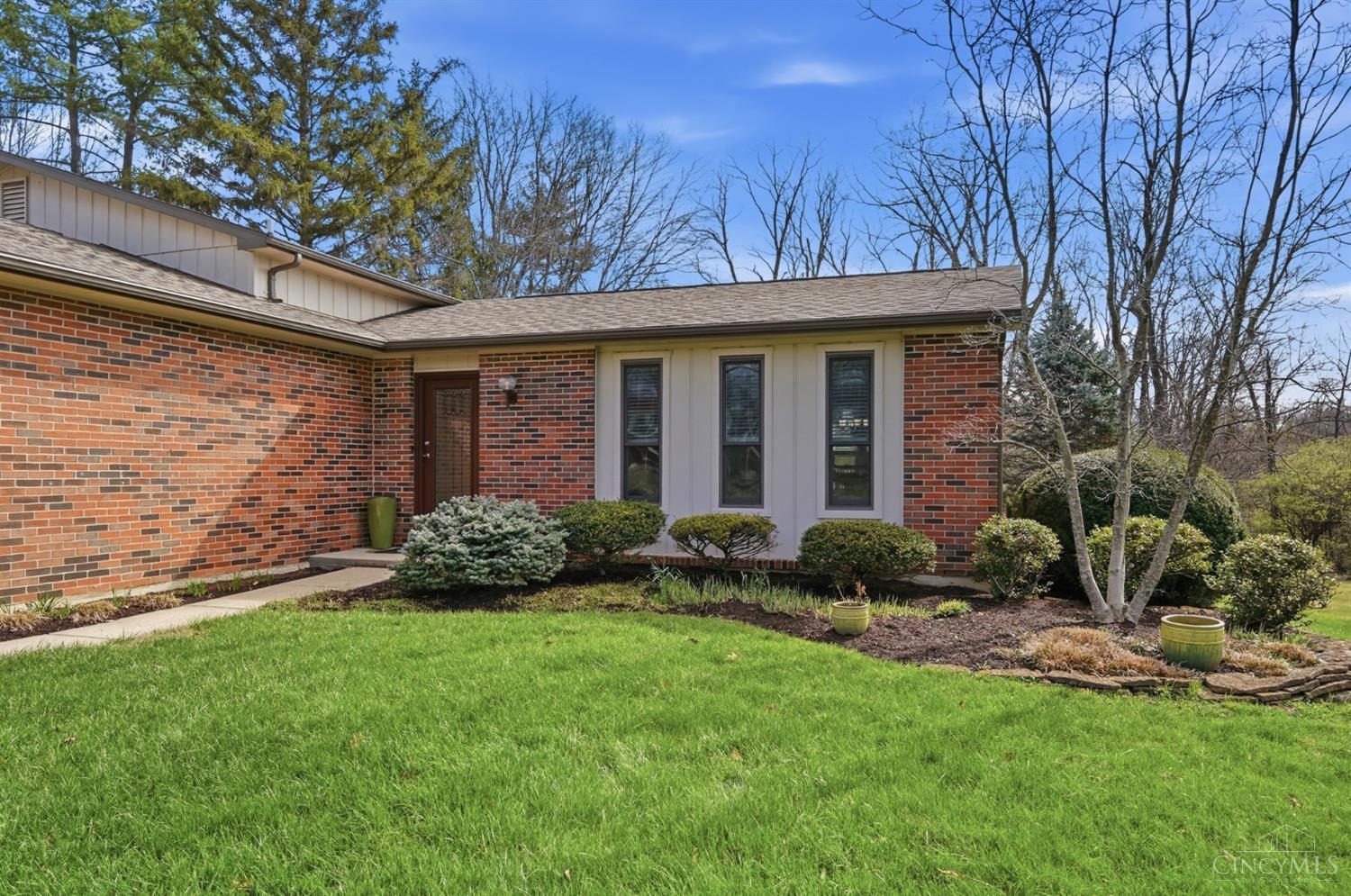 9678 Iris Drive
