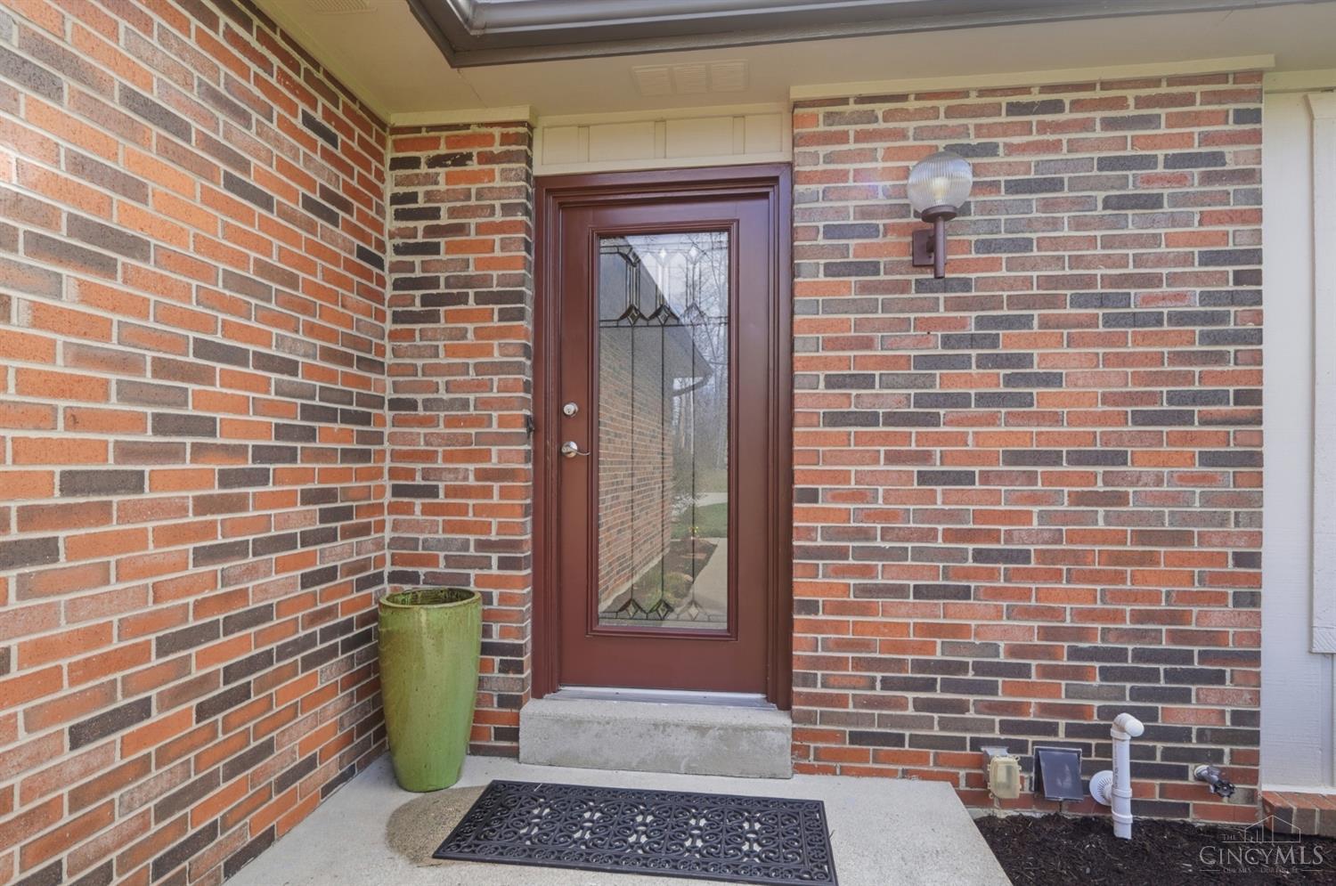 9678 Iris Drive