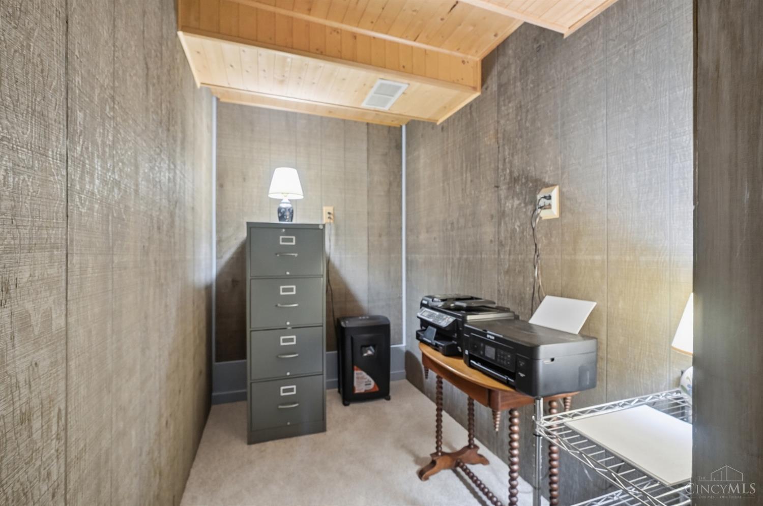 9678 Iris Drive