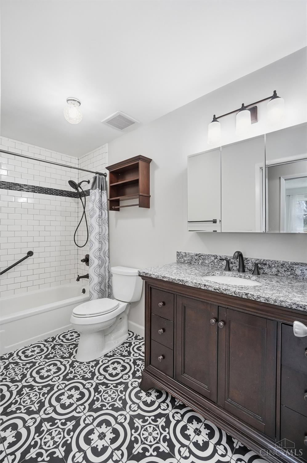9678 Iris Drive