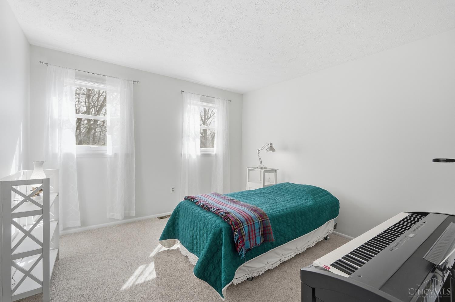 9678 Iris Drive