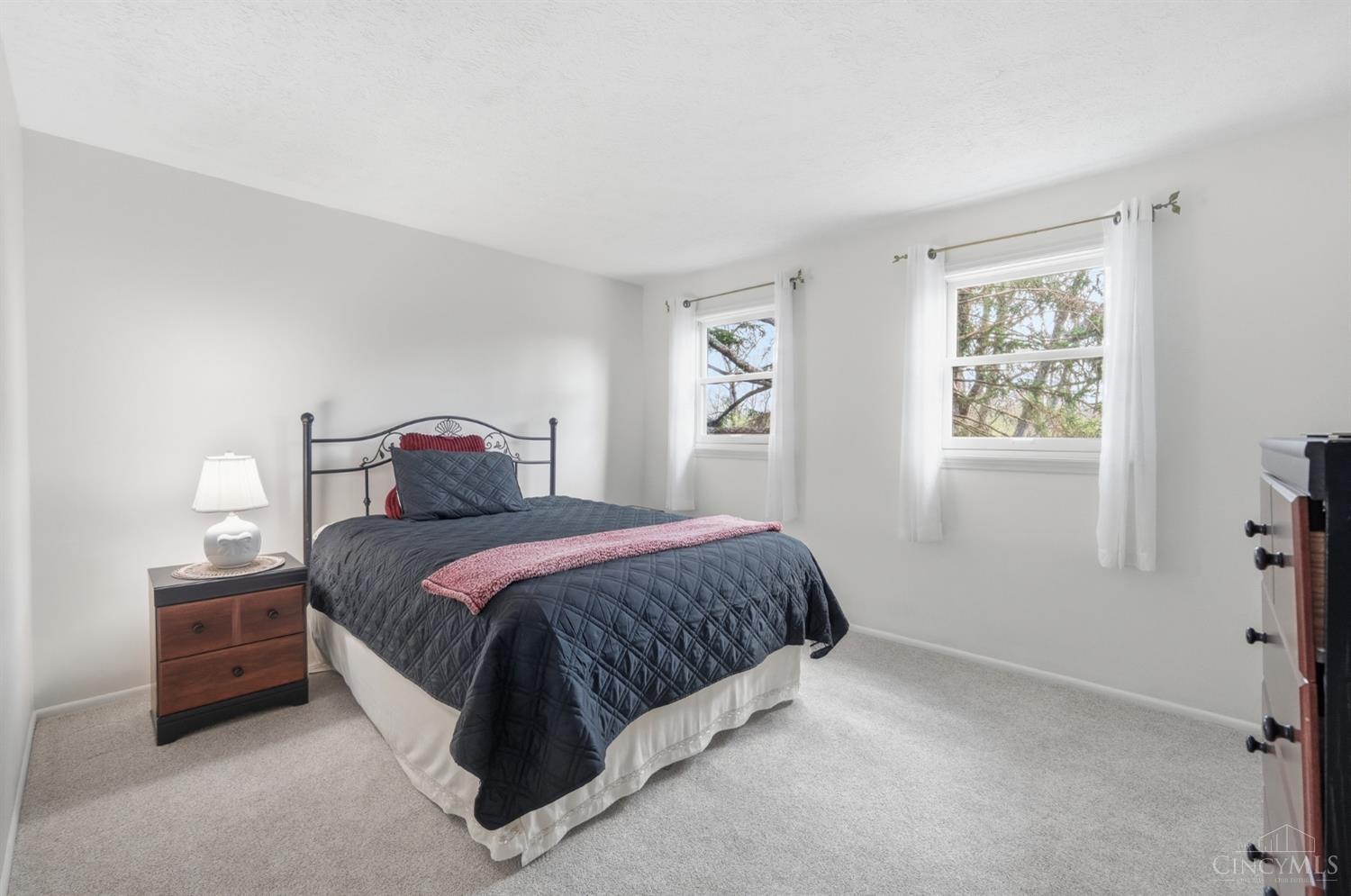 9678 Iris Drive