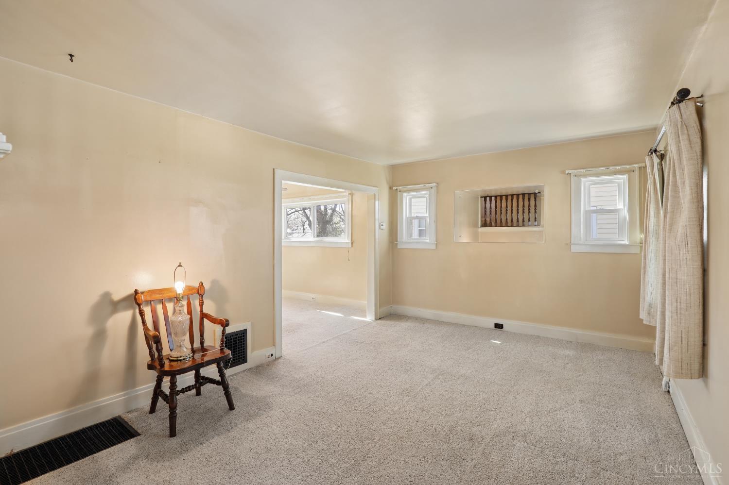 19 Parkway Avenue