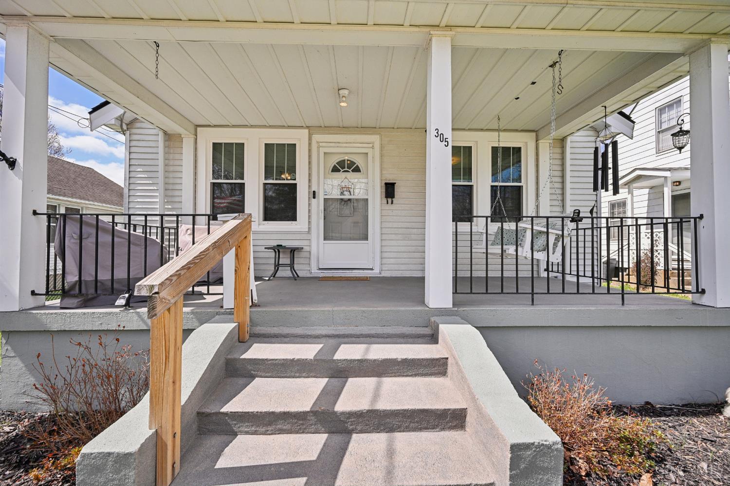 305 N Sycamore Street