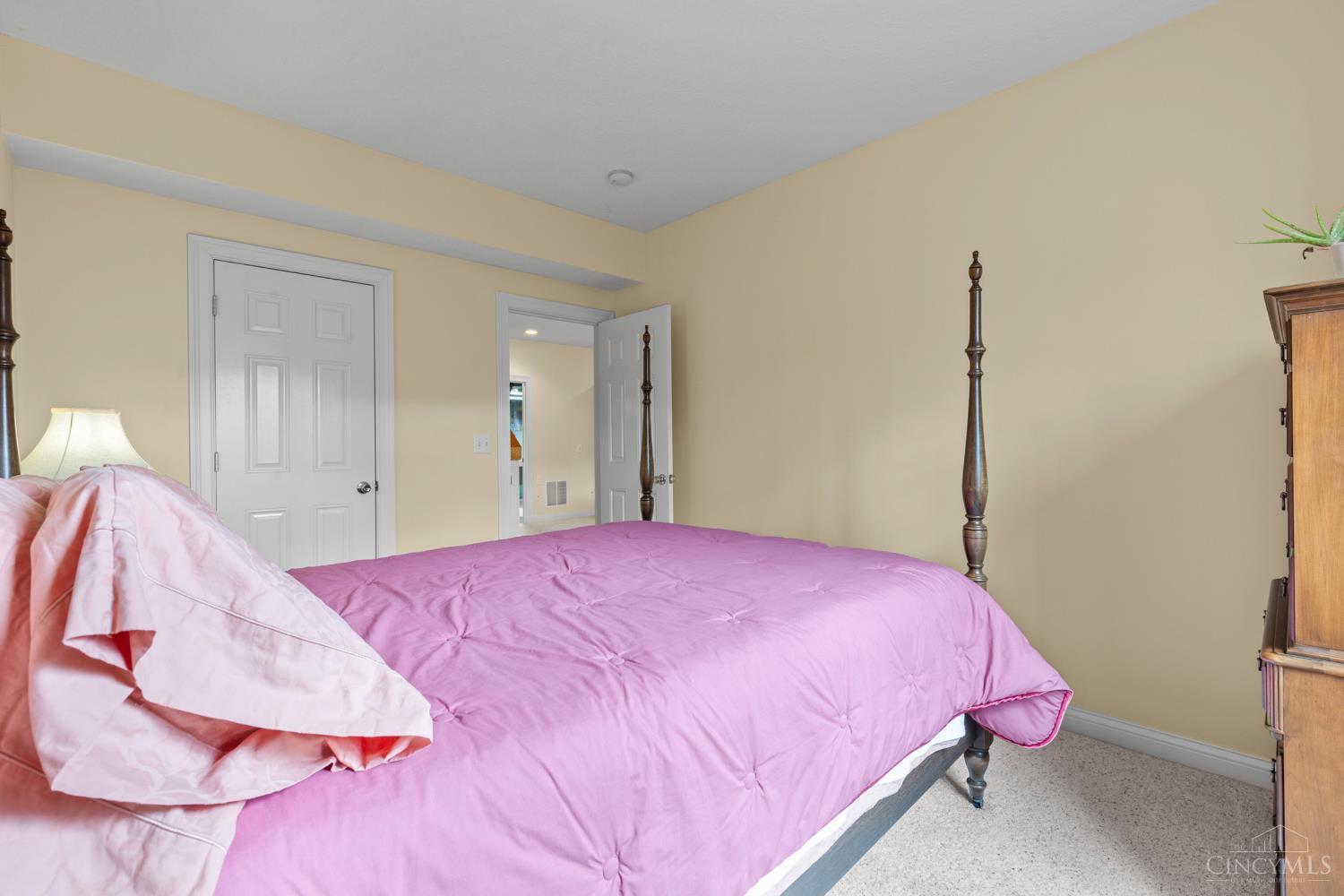 5274 Glen Creek Drive