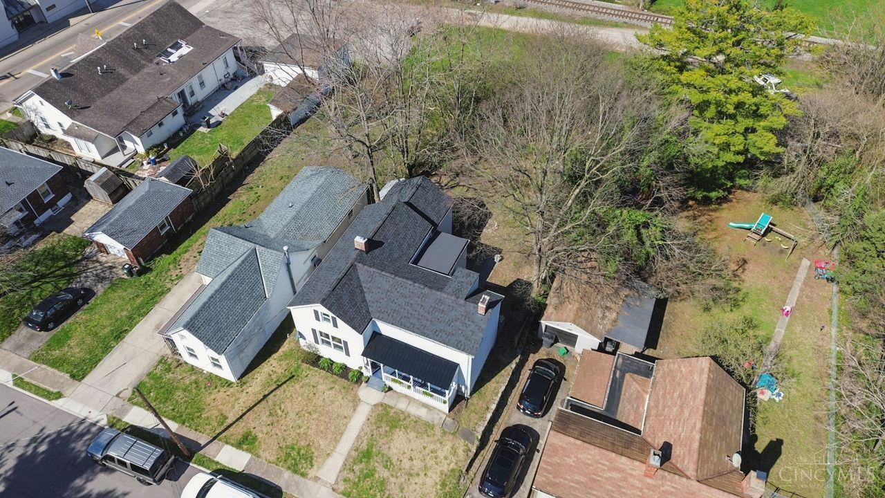 915 Third Street