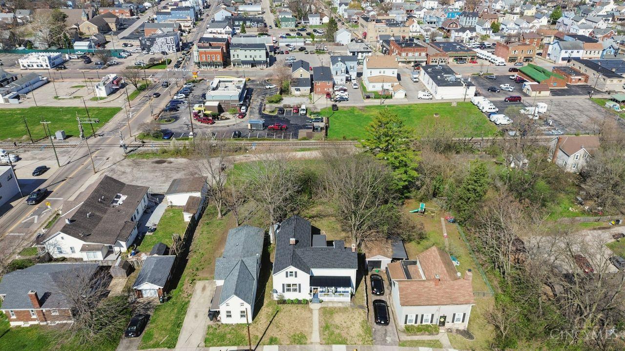 915 Third Street
