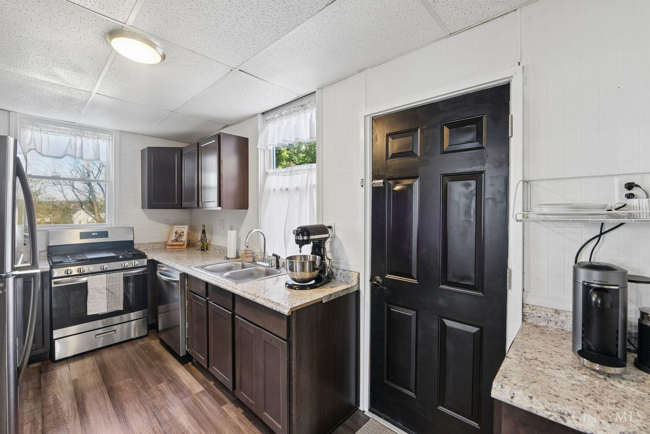 915 Third Street