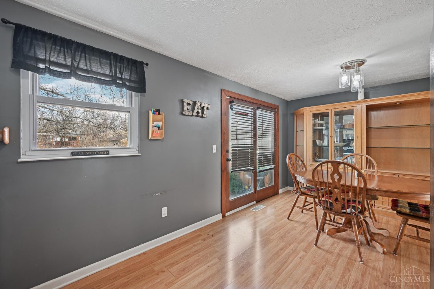 4636 Blackberry Lane