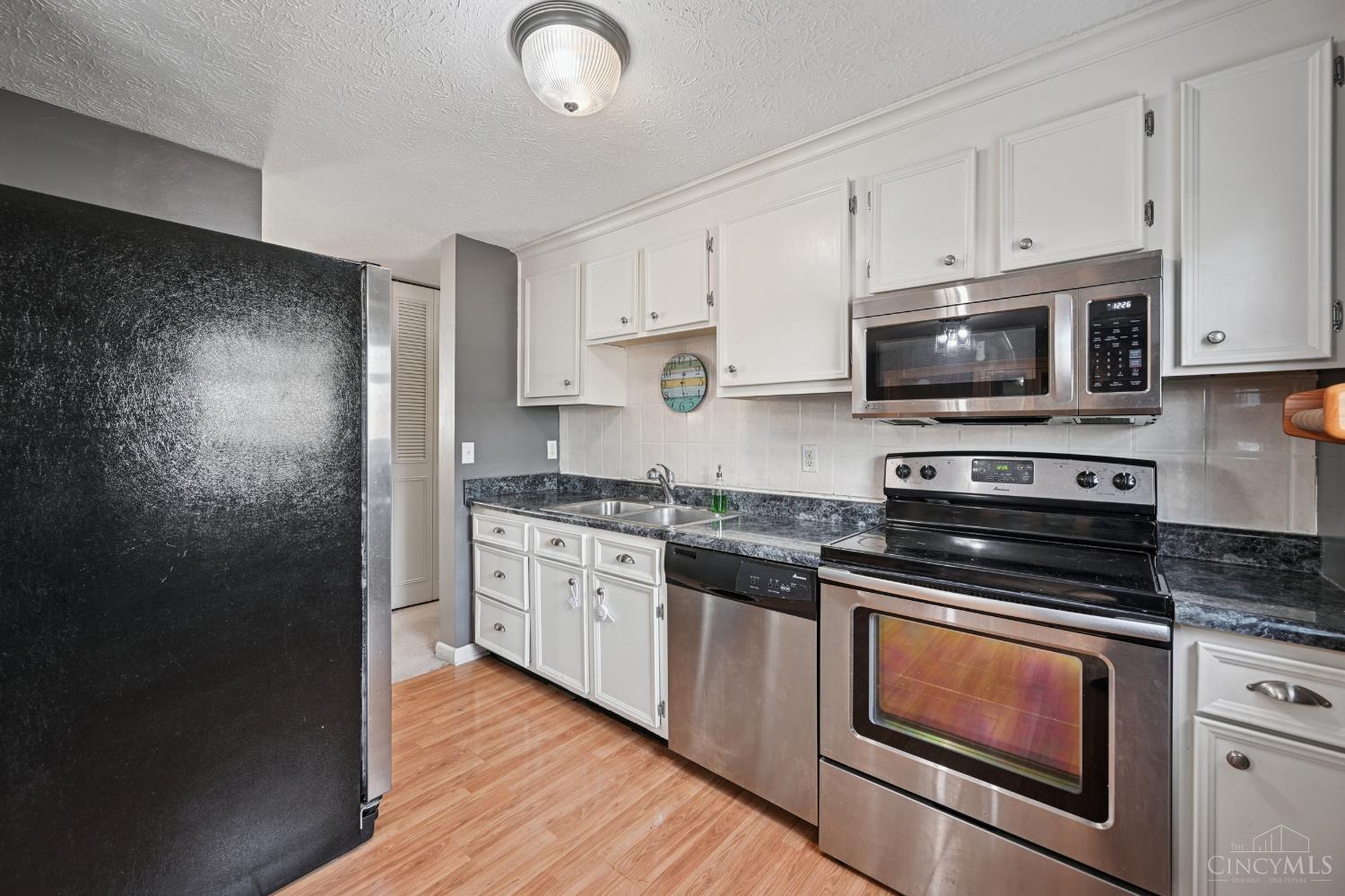 4636 Blackberry Lane