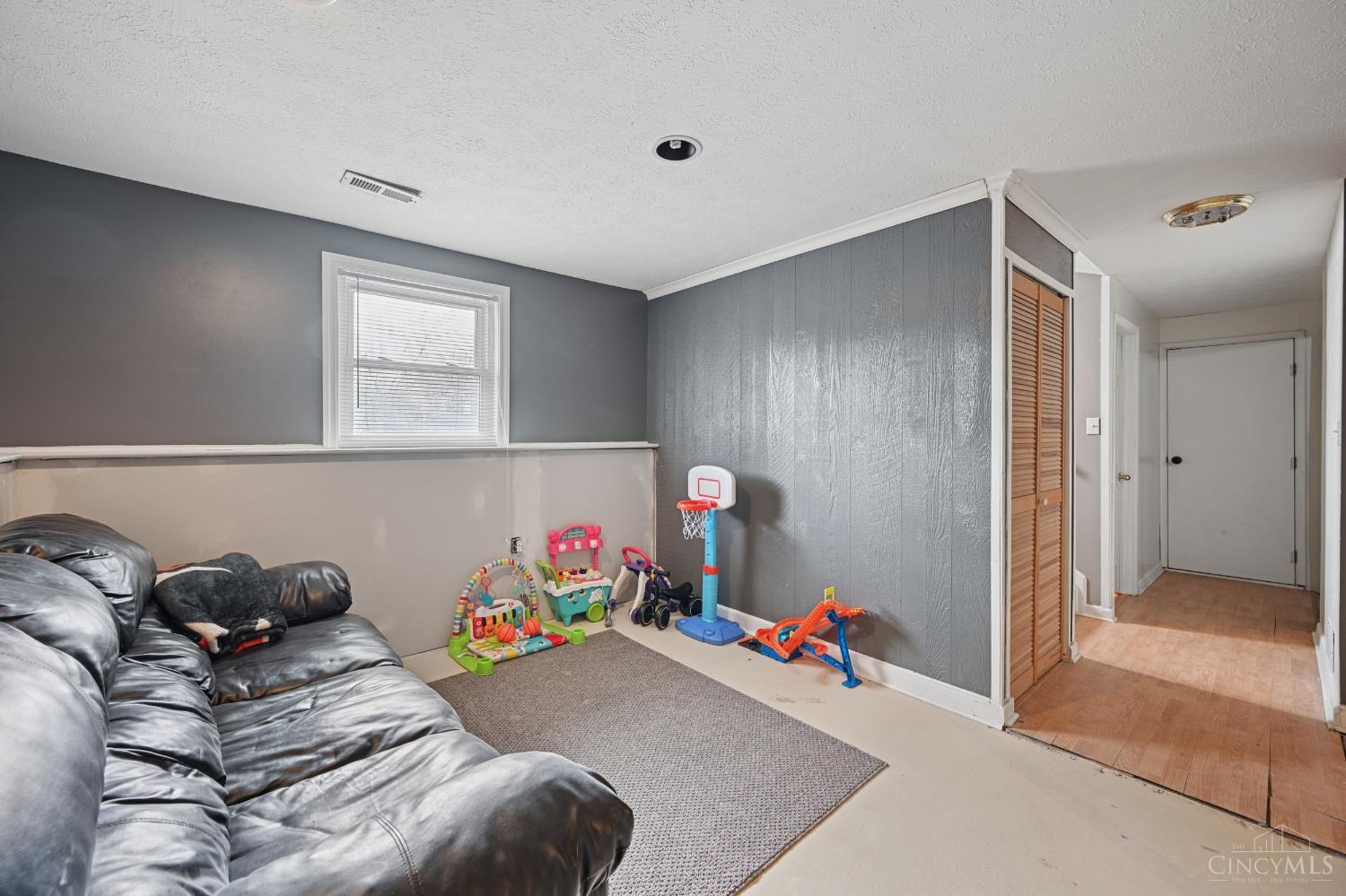 4636 Blackberry Lane