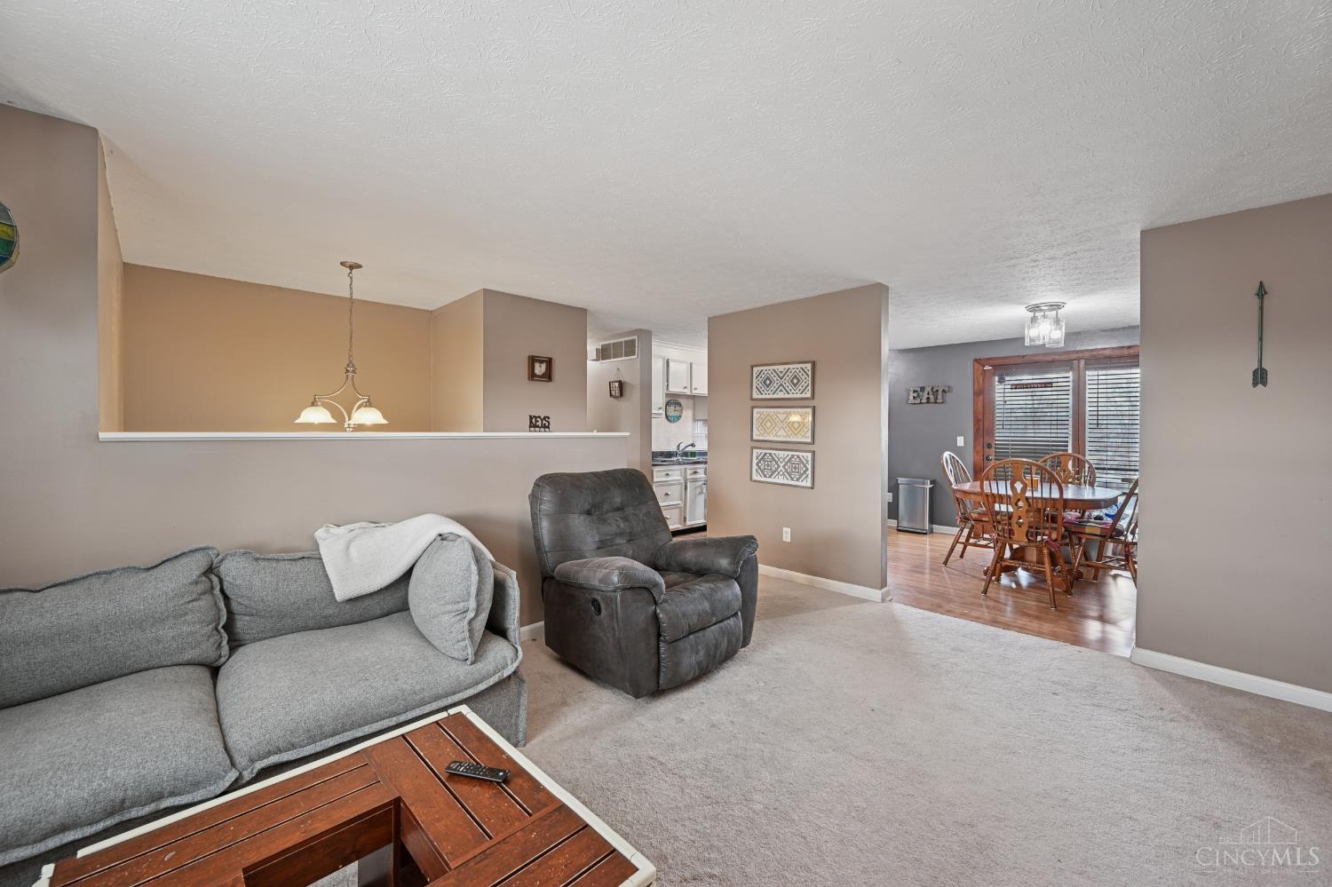 4636 Blackberry Lane