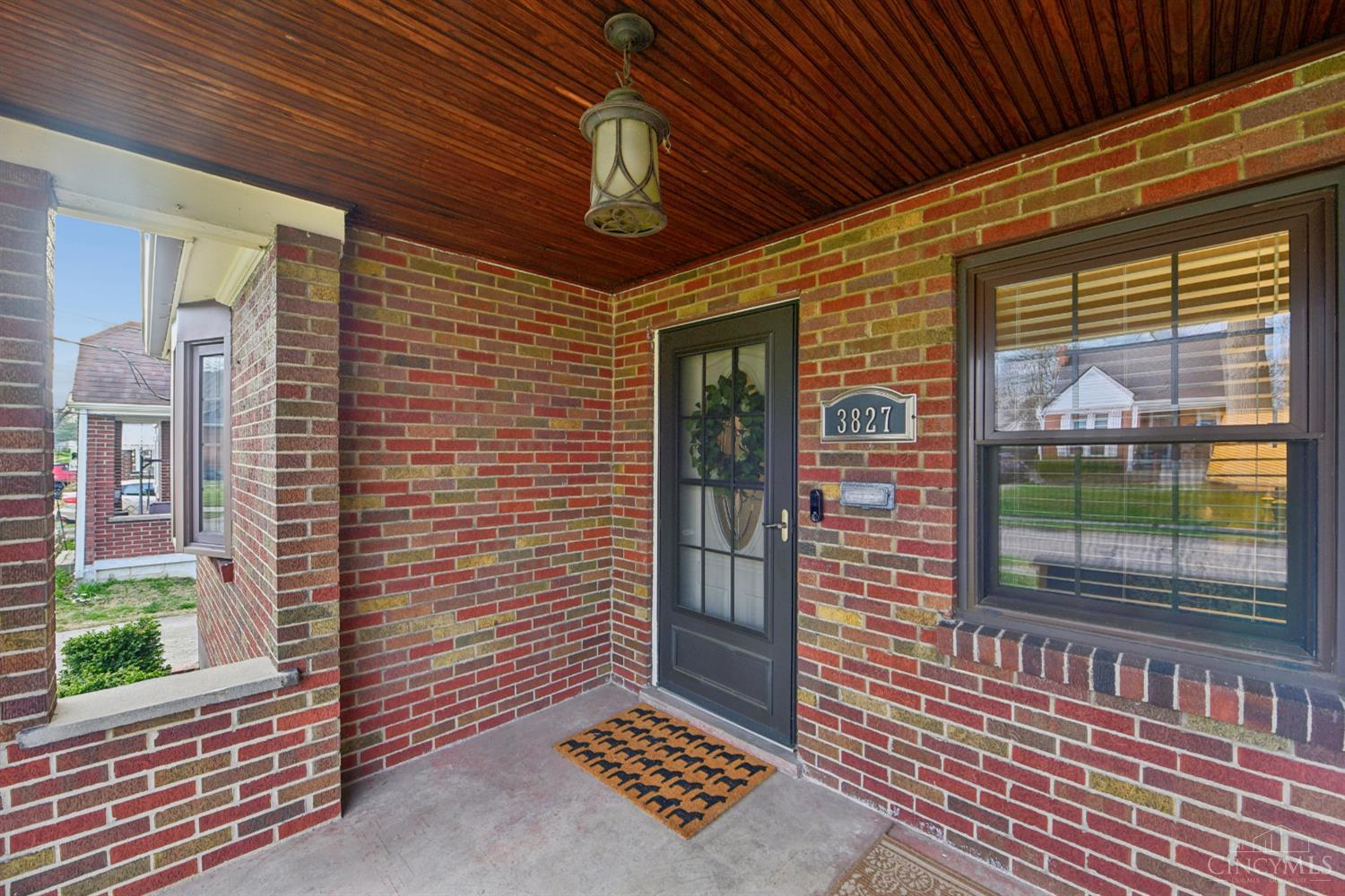 3827 Thornton Drive