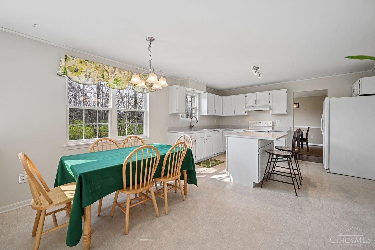 5984 Woodsbend Drive