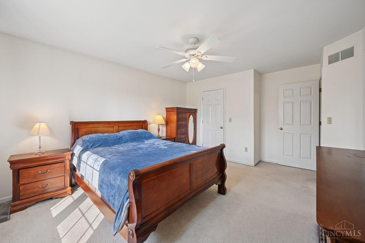 5984 Woodsbend Drive