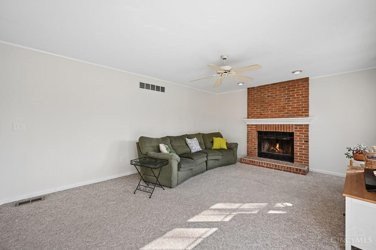 5984 Woodsbend Drive