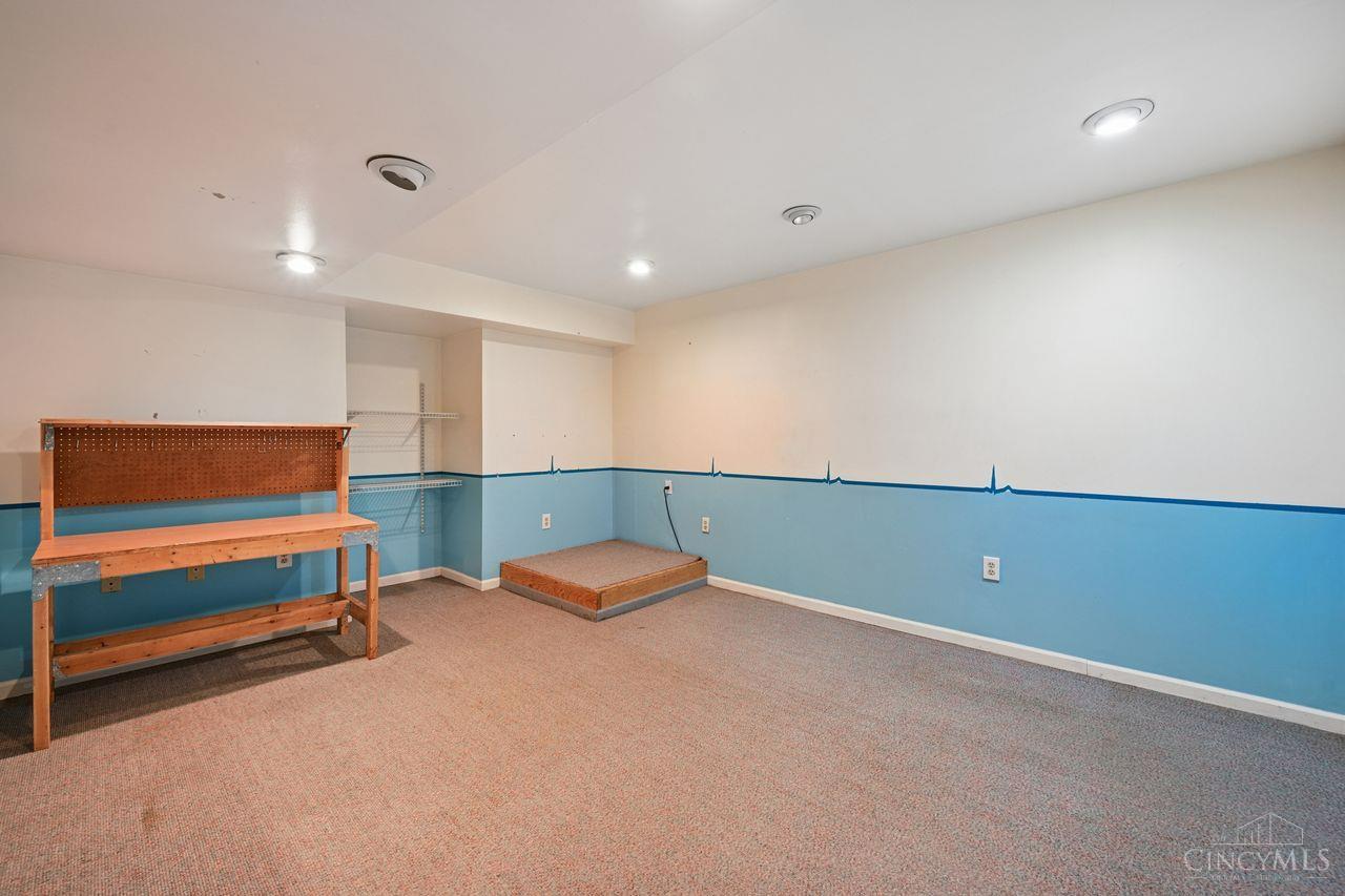 5984 Woodsbend Drive