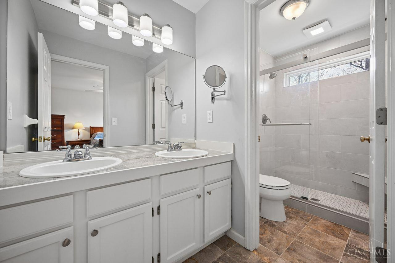 5984 Woodsbend Drive