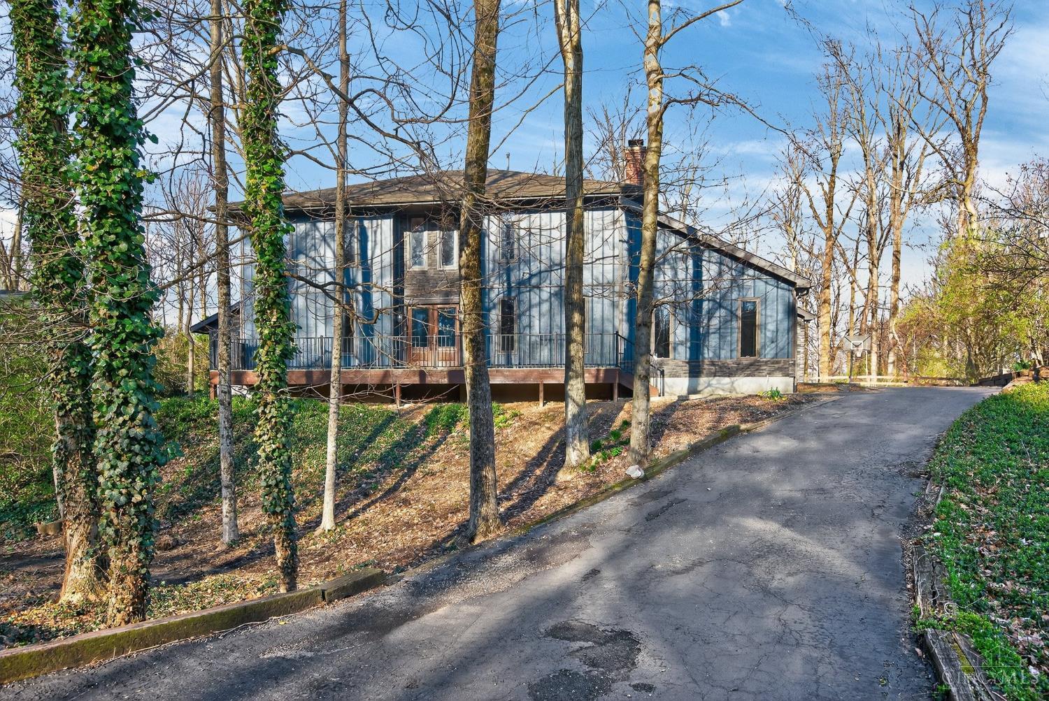 4747 Fawnwood Road