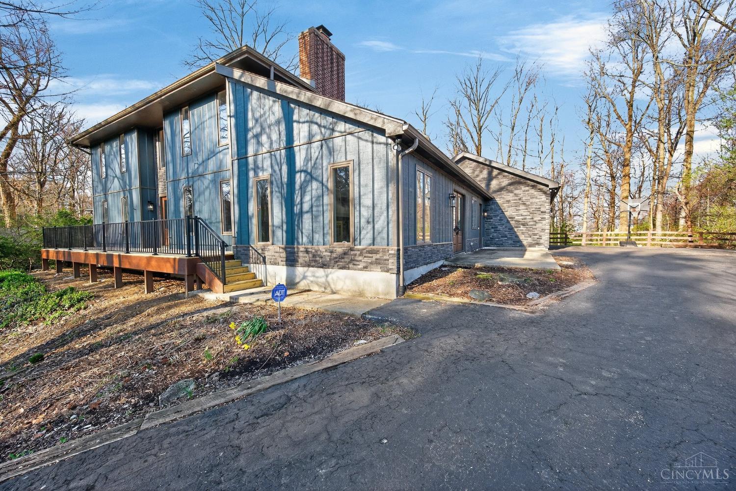 4747 Fawnwood Road