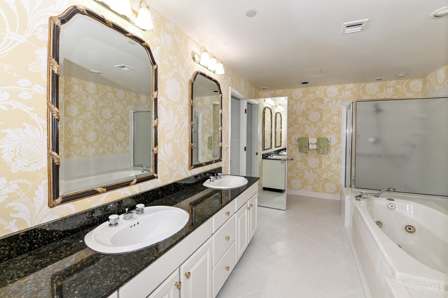 3435 Golden Avenue 1402